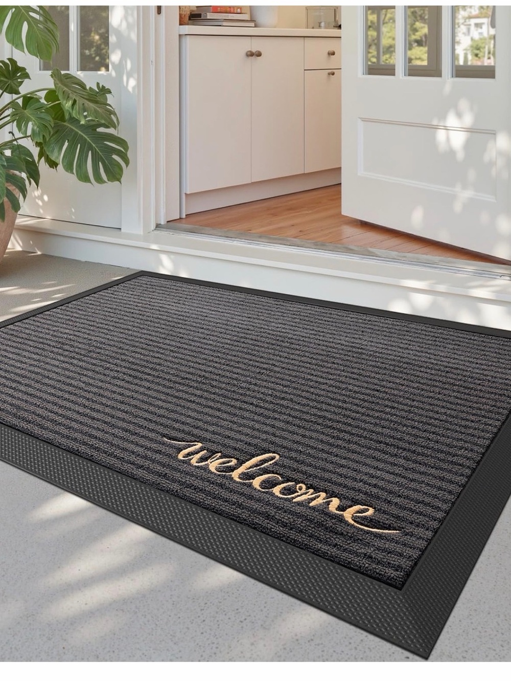 Welcoming Black/Gray 'Welcome' Door Mat by